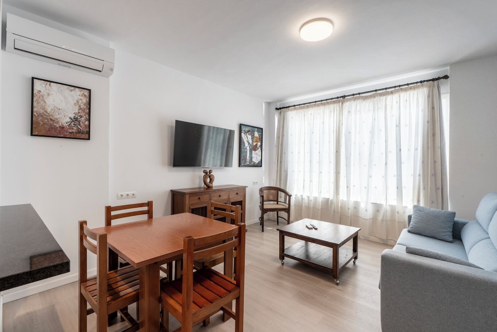 Apartamentos Cel Blau — Hotel rooms in Santa Eulalia, Balearic Islands