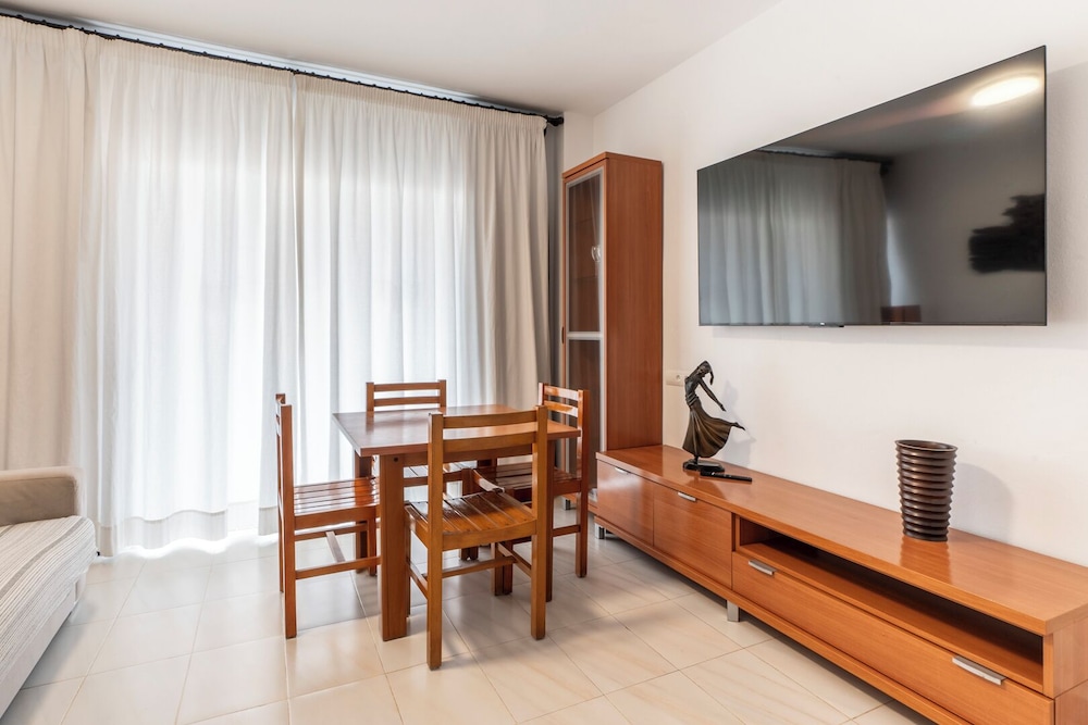 Apartamentos Cel Blau — Hotel rooms in Santa Eulalia, Balearic Islands