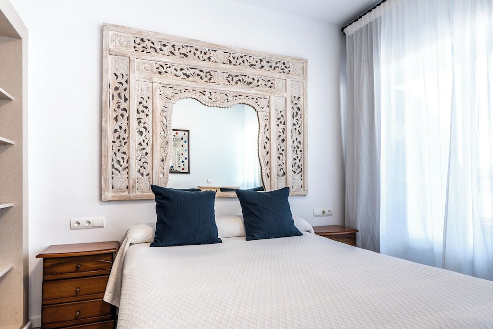 Apartamentos Cel Blau — Hotel rooms in Santa Eulalia, Balearic Islands
