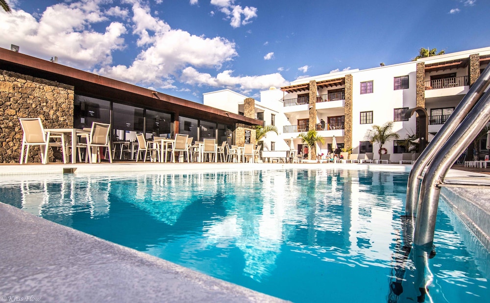 Club Atlantico — Main photo in Puerto del Carmen, Canary Islands