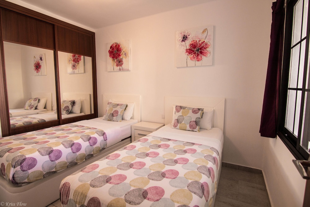 Club Atlantico — Hotel rooms in Puerto del Carmen, Canary Islands