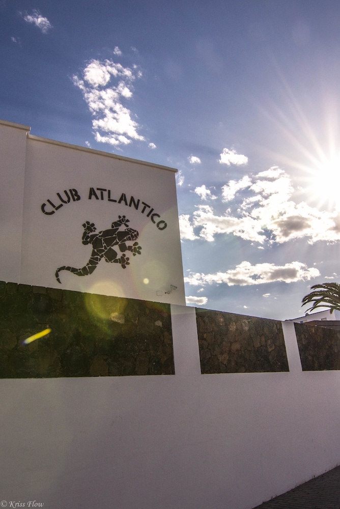 Club Atlantico — Hotel building in Puerto del Carmen, Canary Islands