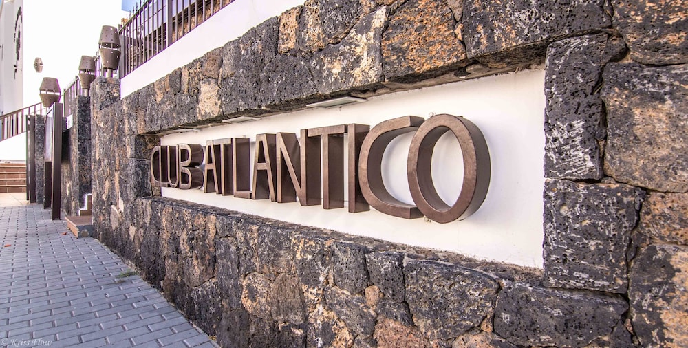 Club Atlantico — Hotel building in Puerto del Carmen, Canary Islands