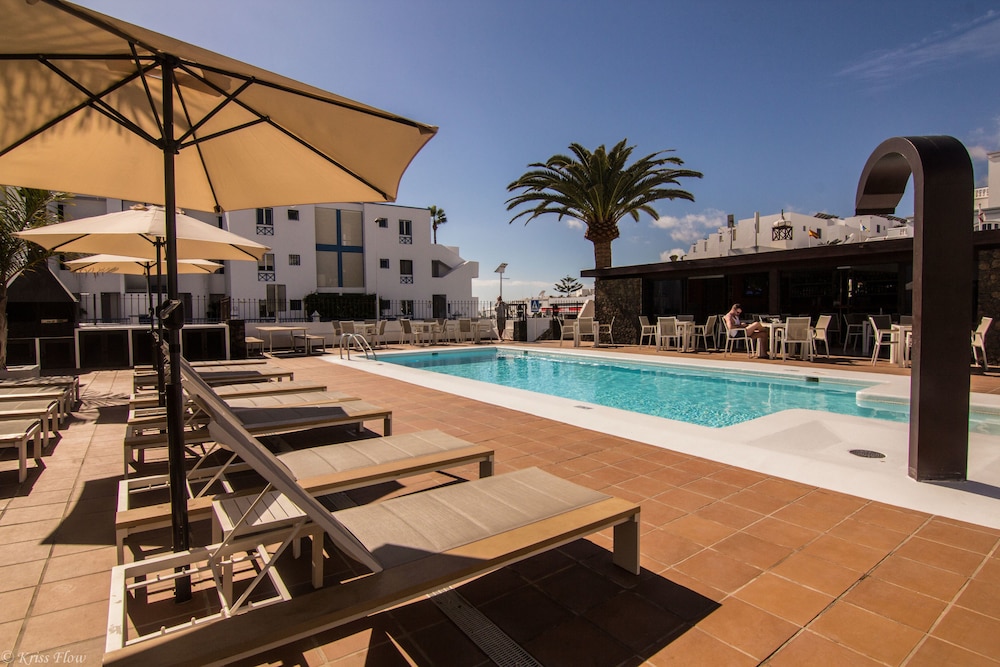Club Atlantico — Swimming pool in Puerto del Carmen, Canary Islands