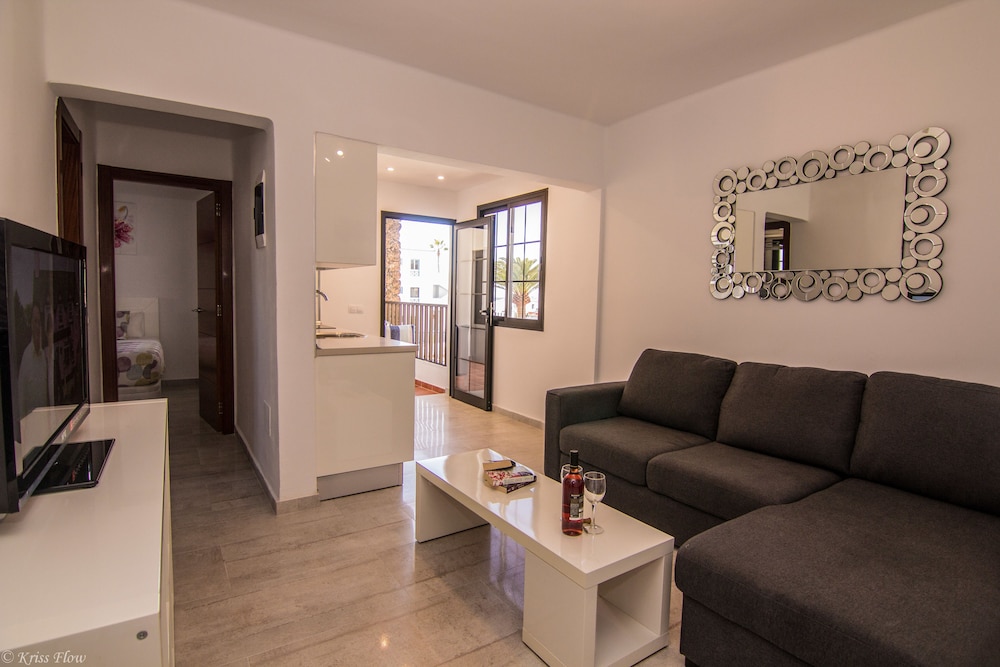Club Atlantico — Hotel rooms in Puerto del Carmen, Canary Islands