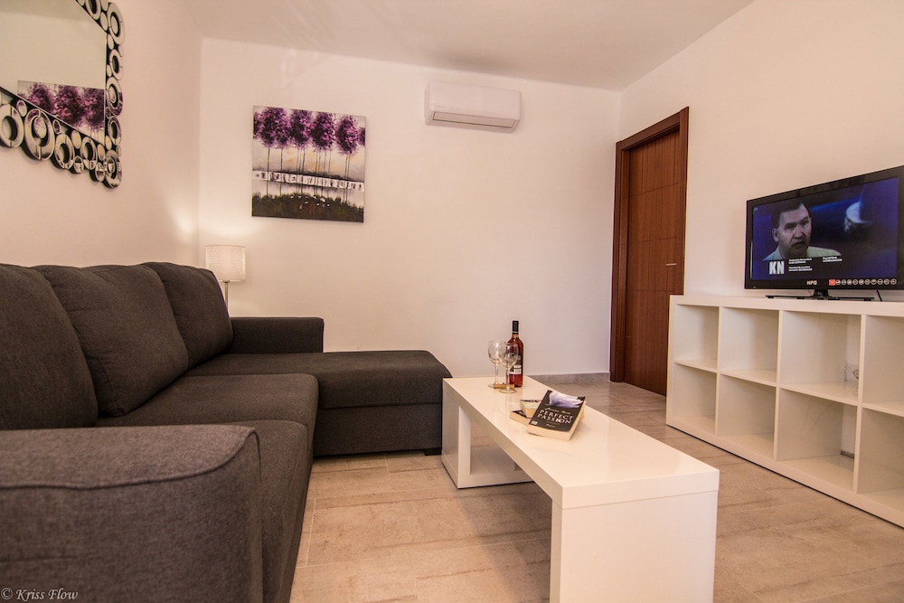 Club Atlantico — Hotel rooms in Puerto del Carmen, Canary Islands