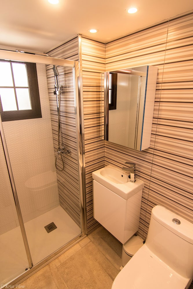 Club Atlantico — Hotel rooms in Puerto del Carmen, Canary Islands