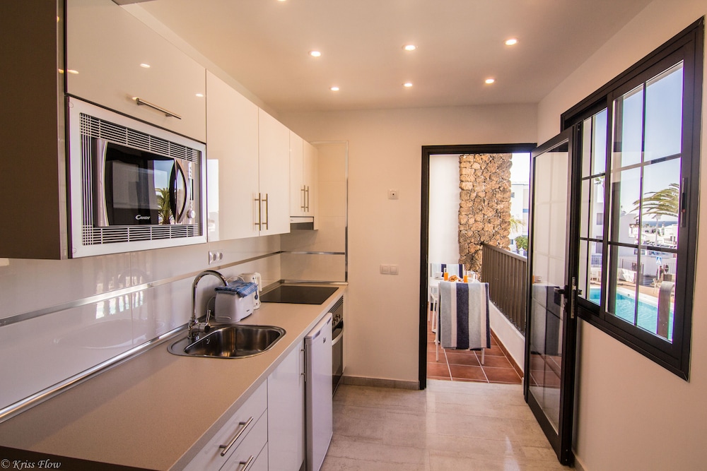 Club Atlantico — Hotel rooms in Puerto del Carmen, Canary Islands