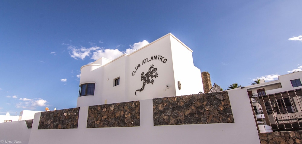 Club Atlantico — Hotel building in Puerto del Carmen, Canary Islands