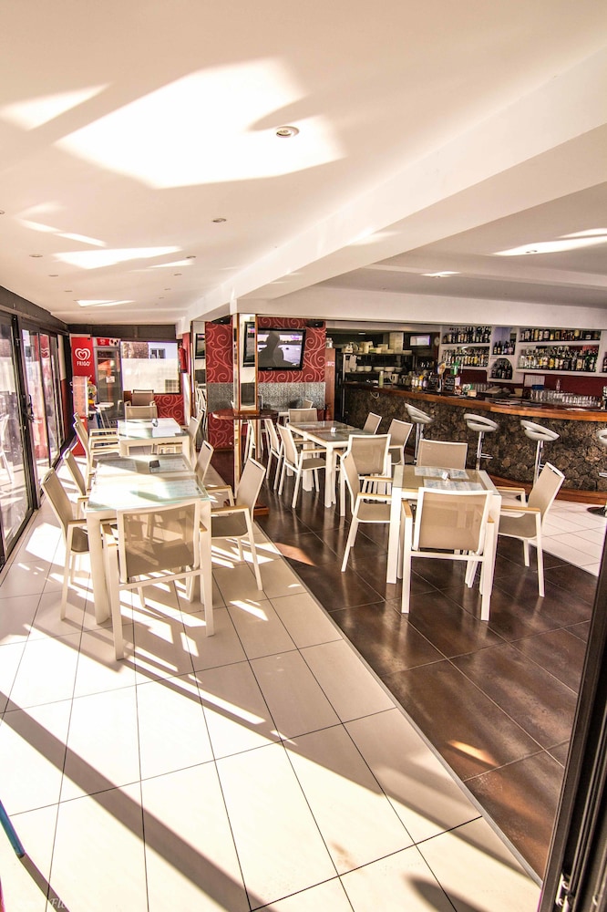 Club Atlantico — Restaurant & bars in Puerto del Carmen, Canary Islands