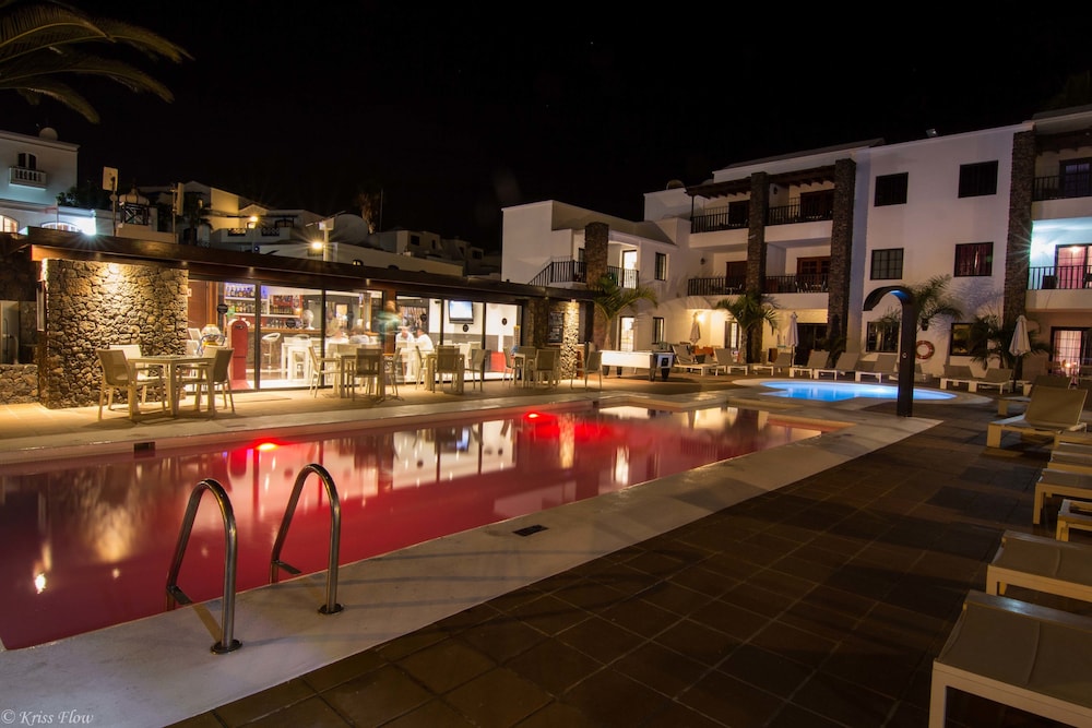 Club Atlantico — Swimming pool in Puerto del Carmen, Canary Islands