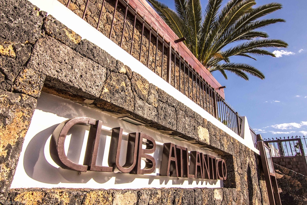 Club Atlantico — Hotel building in Puerto del Carmen, Canary Islands