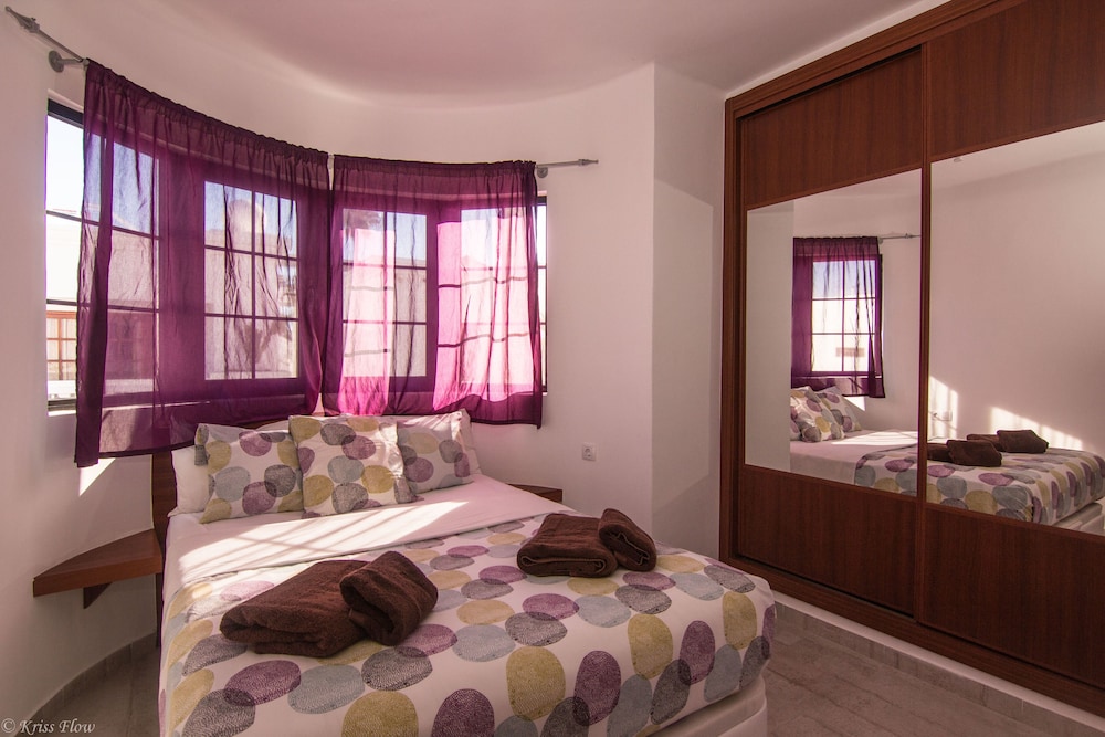 Club Atlantico — Hotel rooms in Puerto del Carmen, Canary Islands