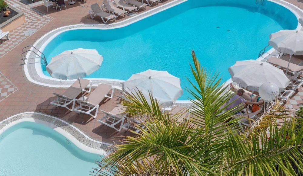 Club Vista Serena — Swimming pool in Maspalomas, Canary Islands