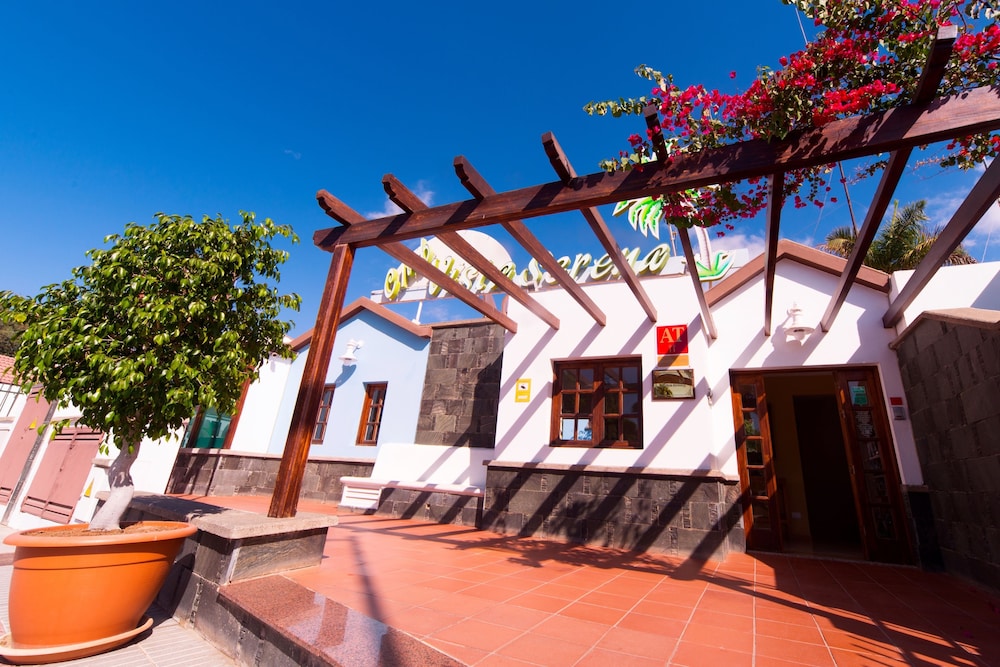 Club Vista Serena — Hotel building in Maspalomas, Canary Islands
