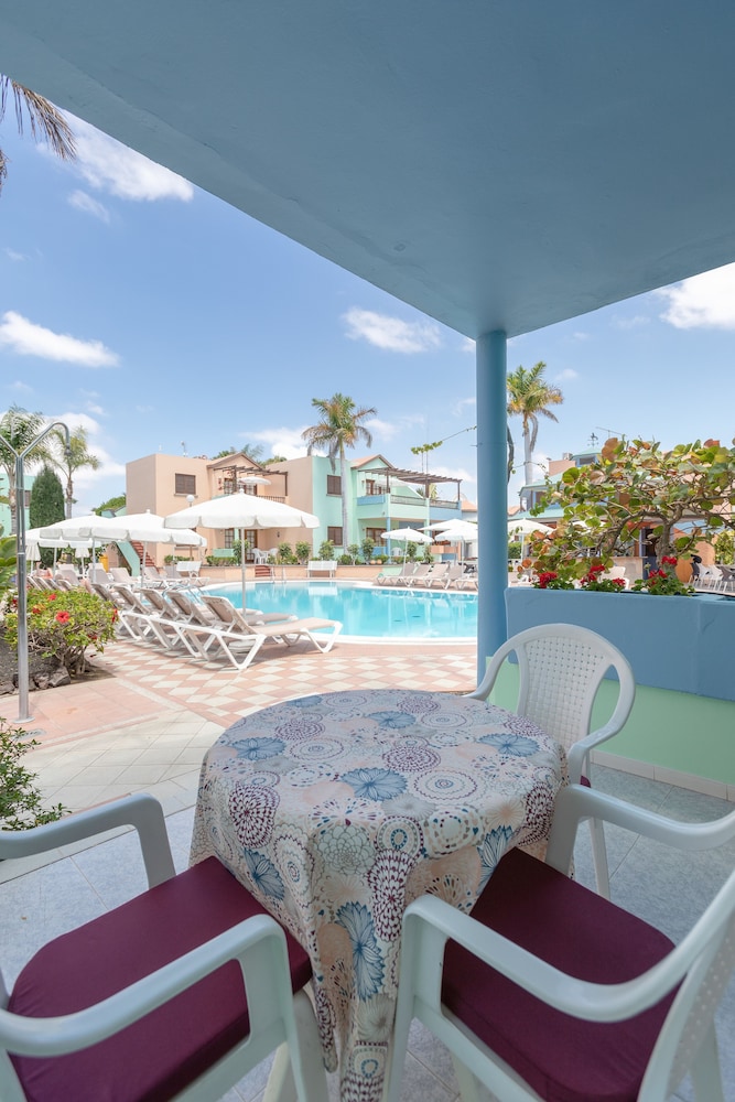 Club Vista Serena — Swimming pool in Maspalomas, Canary Islands