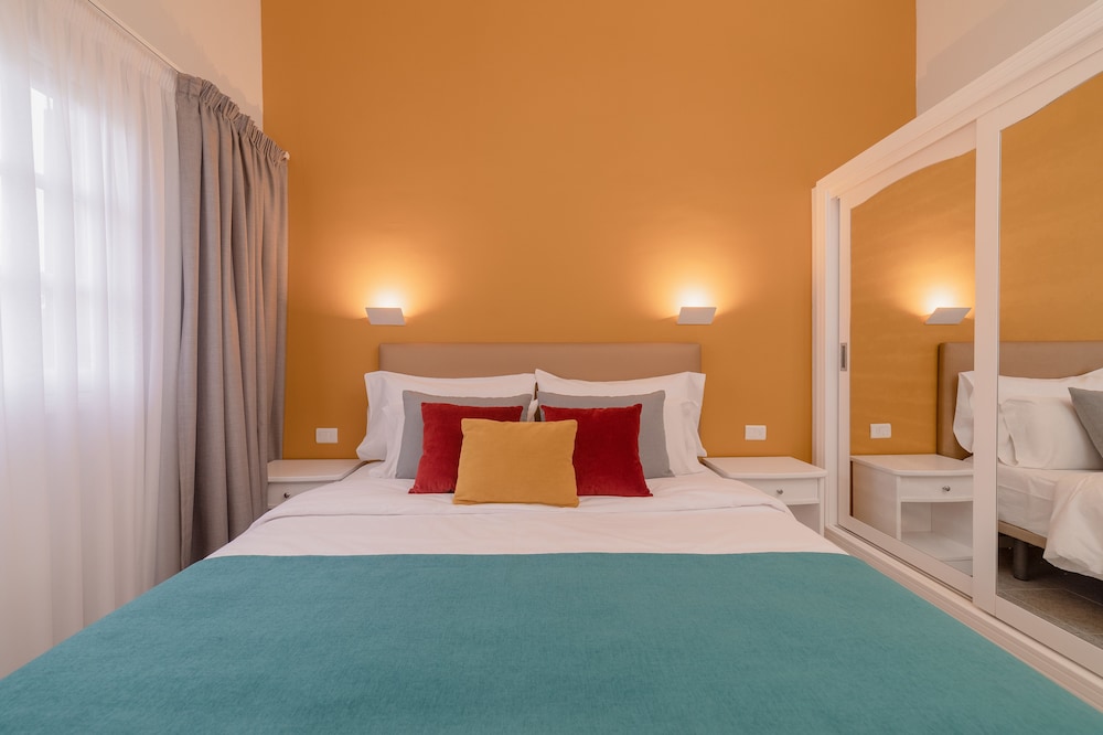 Club Vista Serena — Hotel rooms in Maspalomas, Canary Islands