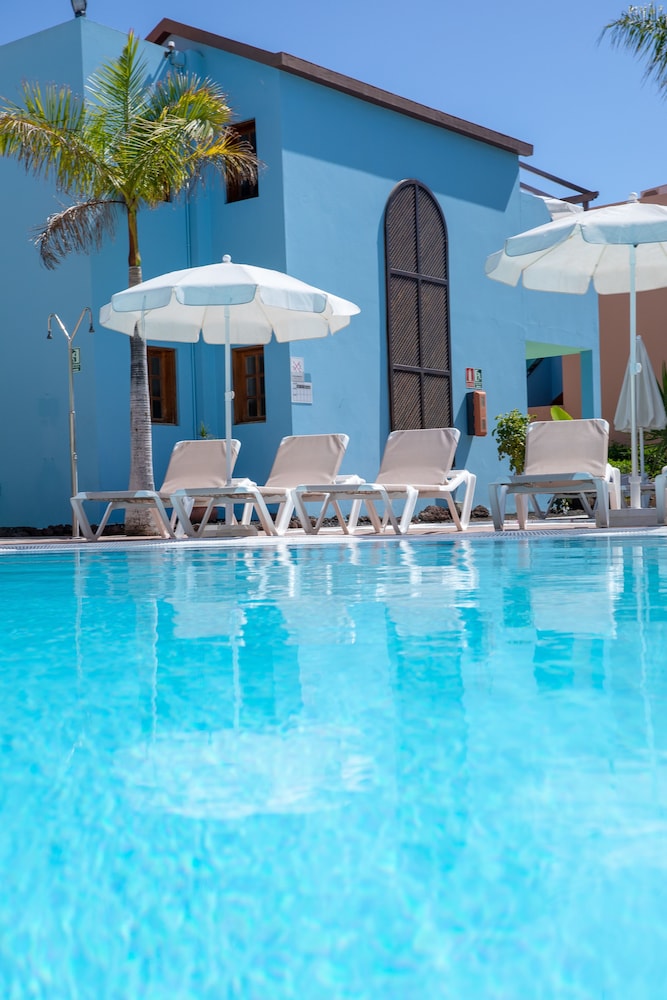 Club Vista Serena — Swimming pool in Maspalomas, Canary Islands