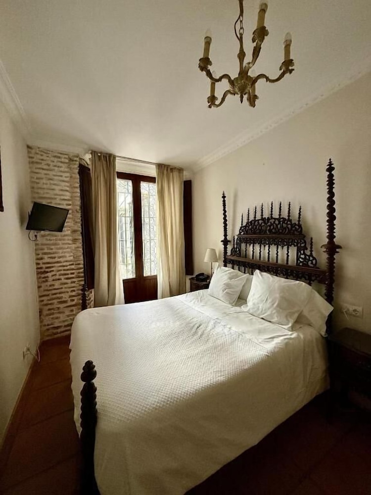 Hotel Convento La Gloria — Hotel rooms in Seville, Andalusia