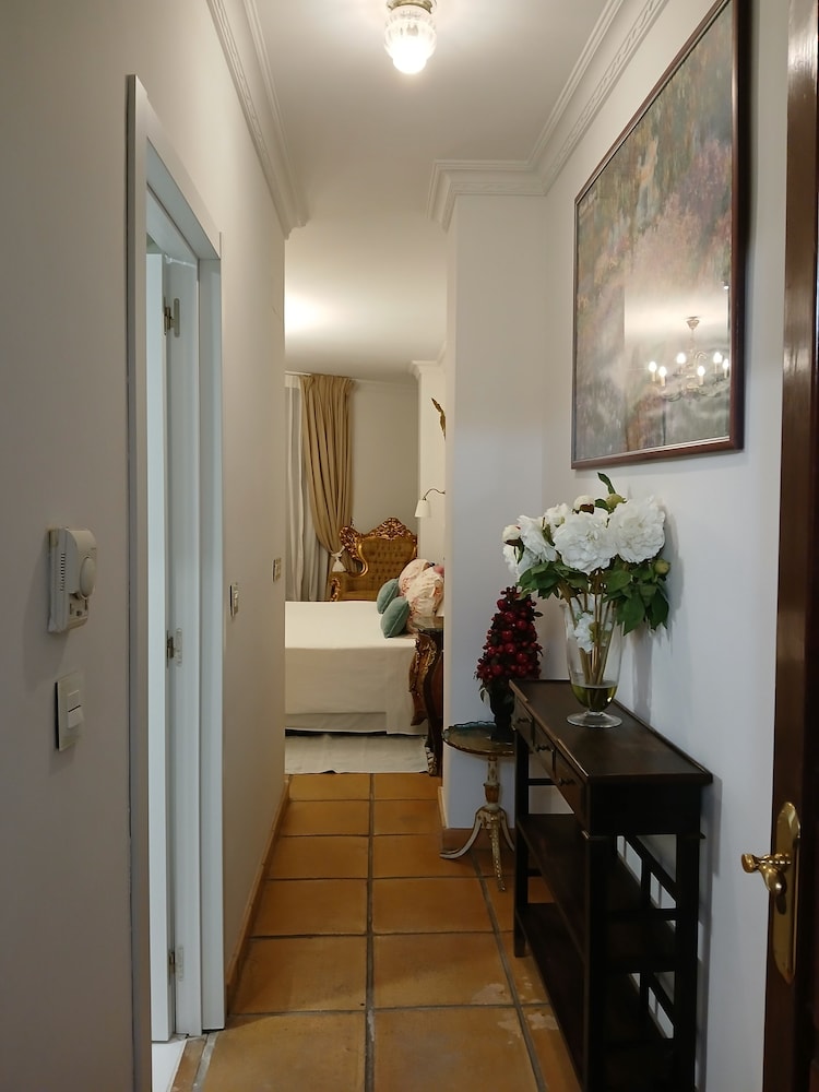 Hotel Convento La Gloria — Hotel building in Seville, Andalusia