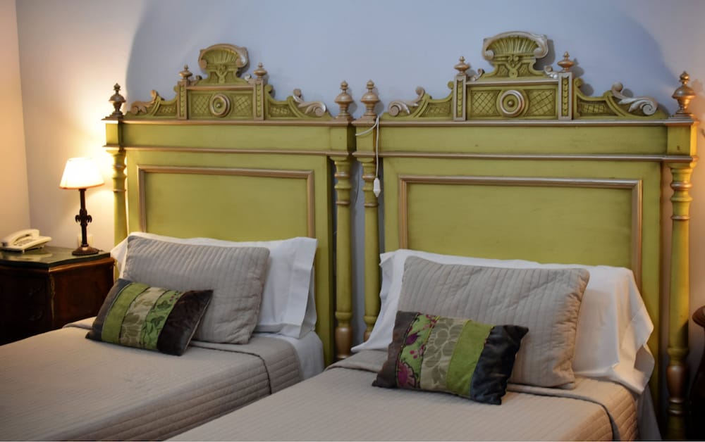 Hotel Convento La Gloria — Hotel rooms in Seville, Andalusia