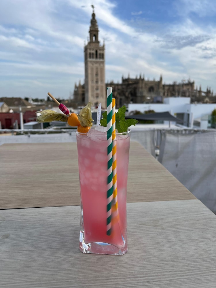 Hotel Convento La Gloria — Restaurant & bars in Seville, Andalusia