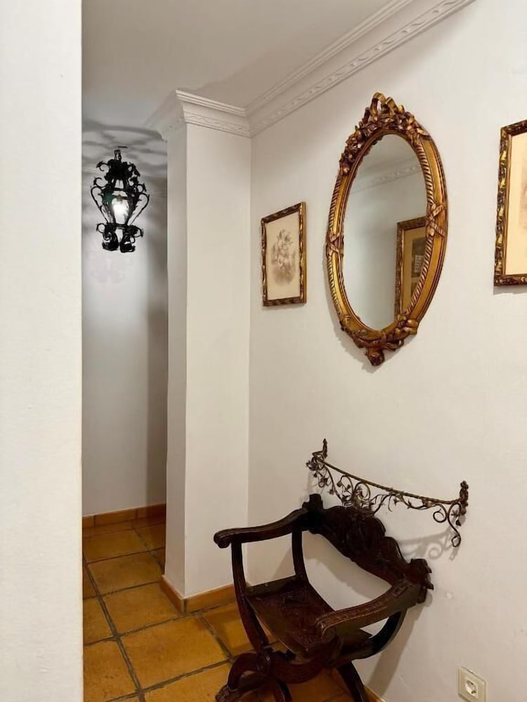Hotel Convento La Gloria — Hotel rooms in Seville, Andalusia