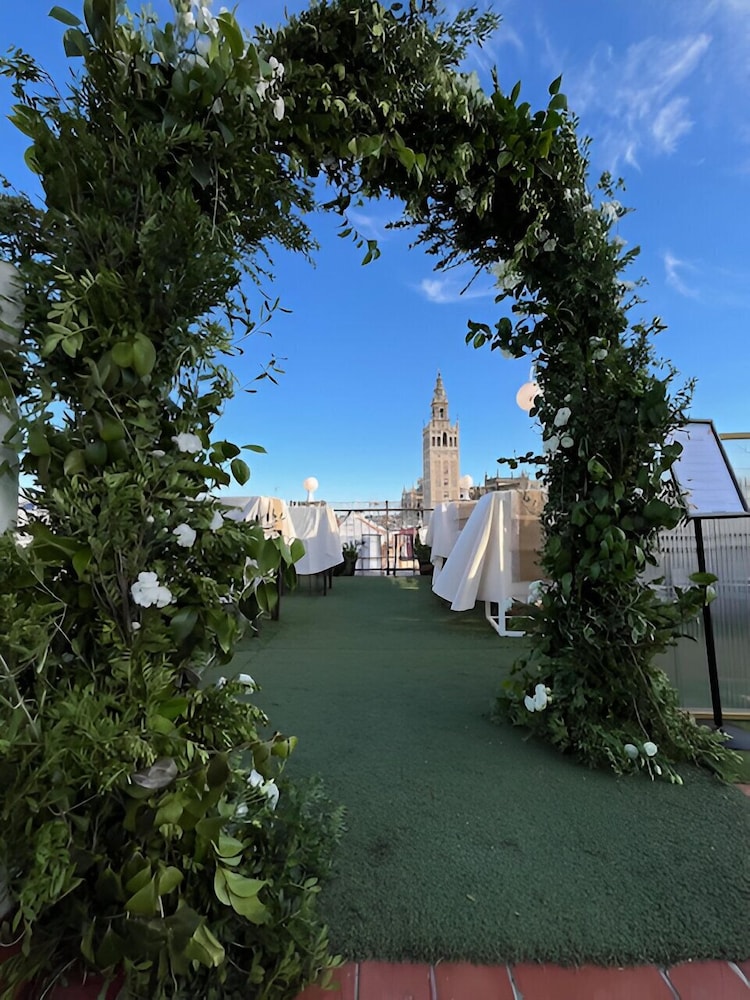 Hotel Convento La Gloria — Hotel building in Seville, Andalusia
