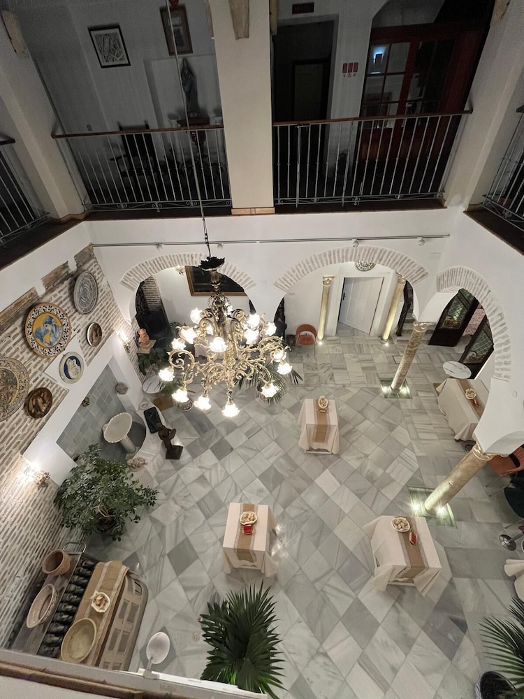 Hotel Convento La Gloria — Hotel building in Seville, Andalusia