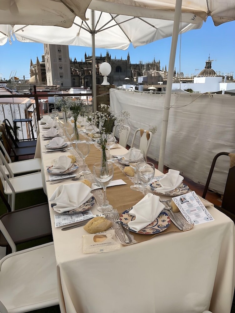 Hotel Convento La Gloria — Restaurant & bars in Seville, Andalusia