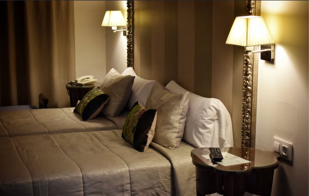 Hotel Convento La Gloria — Hotel rooms in Seville, Andalusia