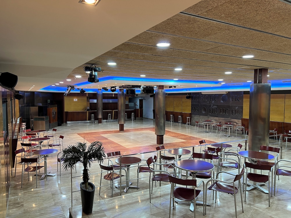 Hotel El Castell — Restaurant & bars in Barcelona, Catalonia