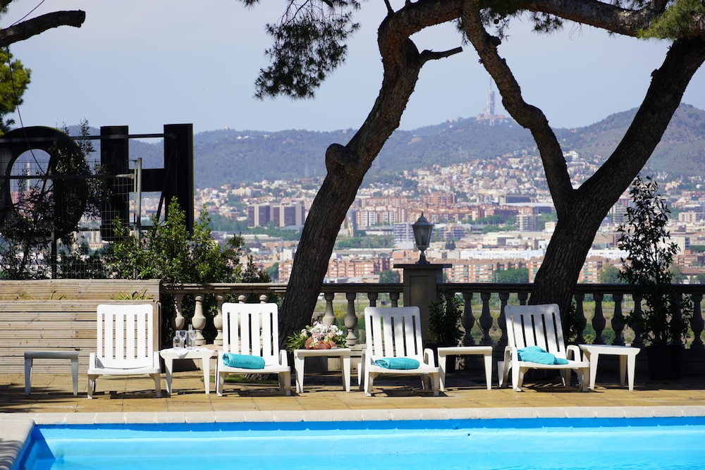 Hotel El Castell — Swimming pool in Barcelona, Catalonia