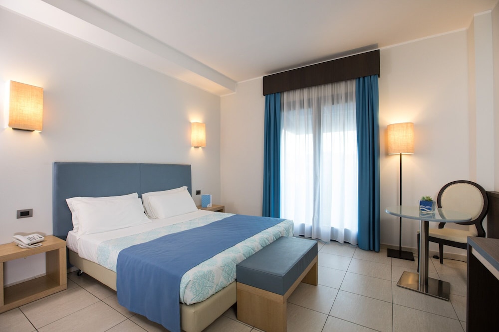 Lu' Hotel Carbonia — Hotel rooms in Carbonia, Sardinia