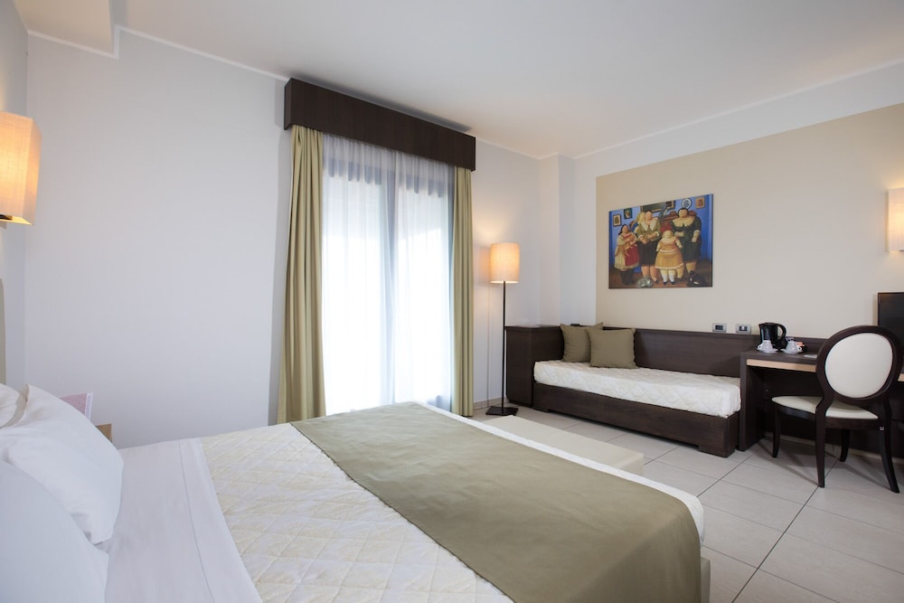 Lu' Hotel Carbonia — Hotel rooms in Carbonia, Sardinia