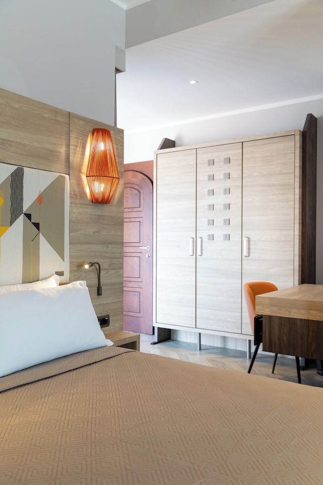 Lu' Hotel Carbonia — Hotel rooms in Carbonia, Sardinia