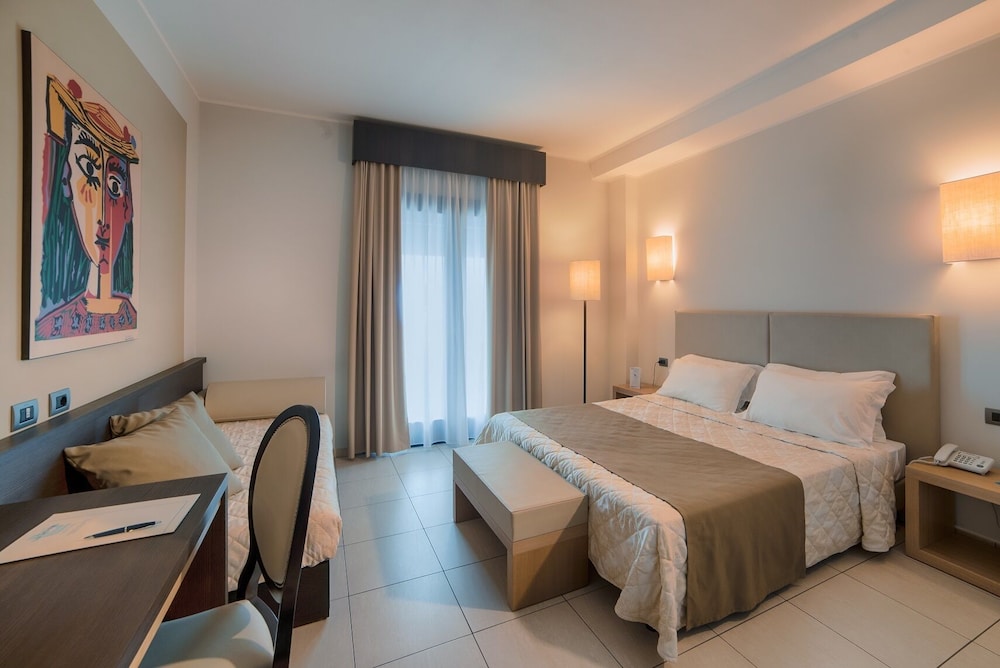 Lu' Hotel Carbonia — Hotel rooms in Carbonia, Sardinia
