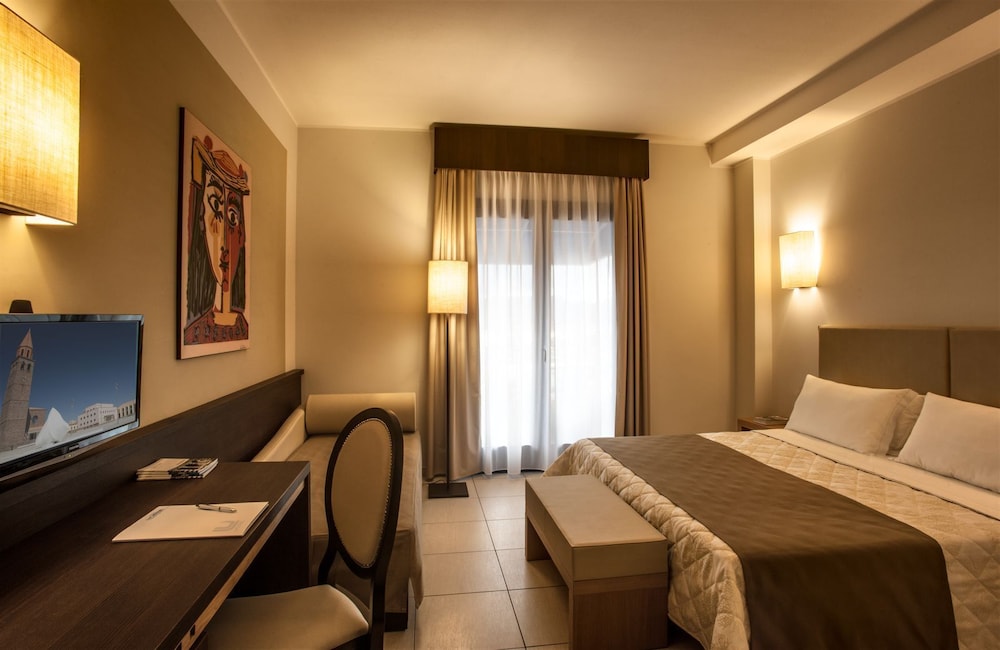 Lu' Hotel Carbonia — Hotel rooms in Carbonia, Sardinia