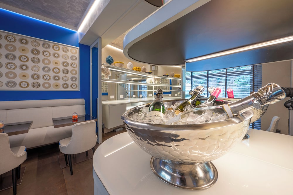 Ponte Vecchio Suites & Spa — Restaurant & bars in Florence, Tuscany