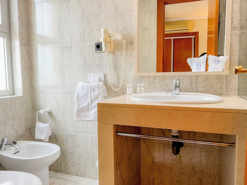 Torreluz Centro Hotel — Hotel rooms in Almeria, Andalusia