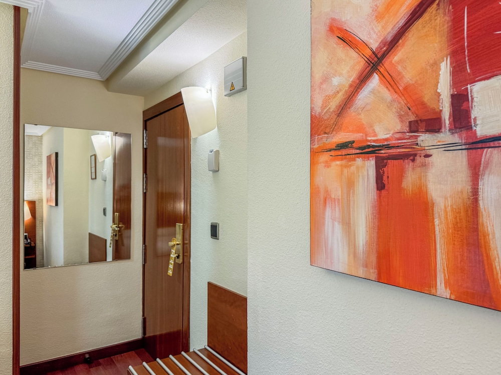Torreluz Centro Hotel — Hotel rooms in Almeria, Andalusia