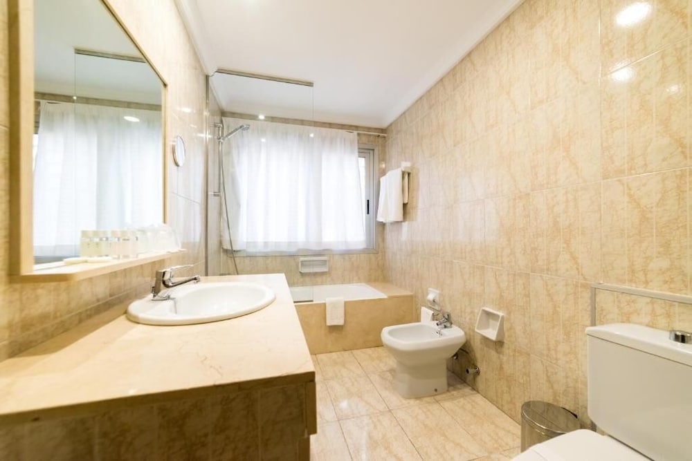 Torreluz Centro Hotel — Hotel rooms in Almeria, Andalusia