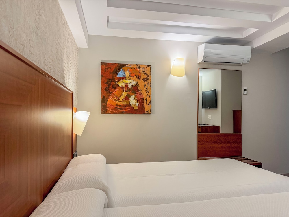 Torreluz Centro Hotel — Hotel rooms in Almeria, Andalusia