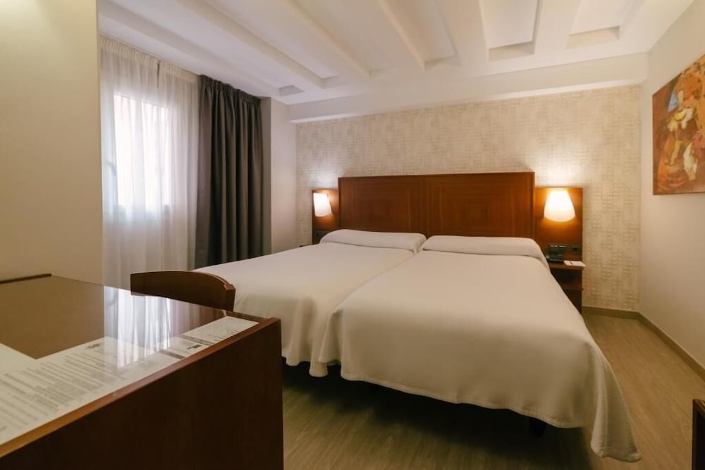 Torreluz Centro Hotel — Hotel rooms in Almeria, Andalusia