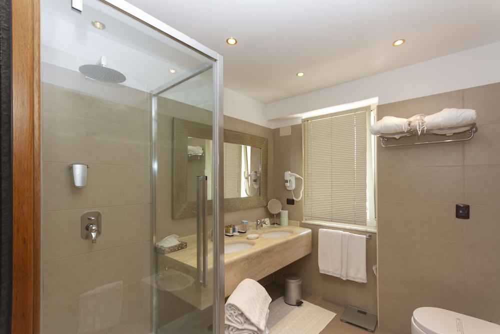 Hotel Simius Playa — Hotel rooms in Villasimius, Sardinia