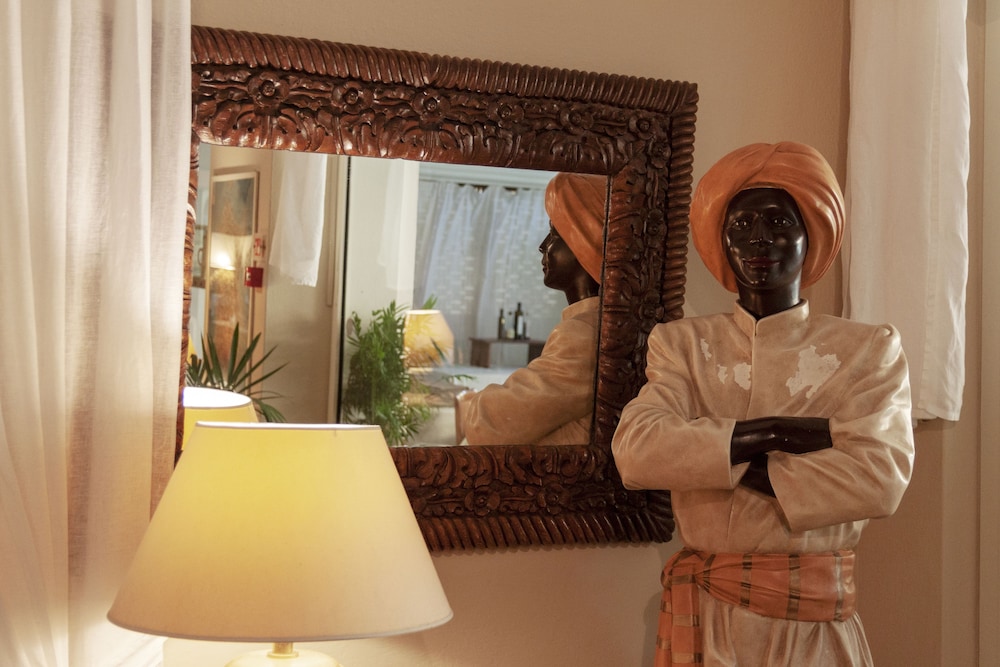 Hotel Simius Playa — Hotel rooms in Villasimius, Sardinia
