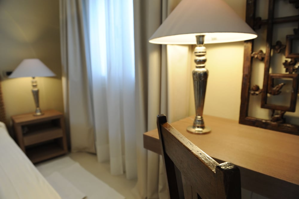 Hotel Simius Playa — Hotel rooms in Villasimius, Sardinia