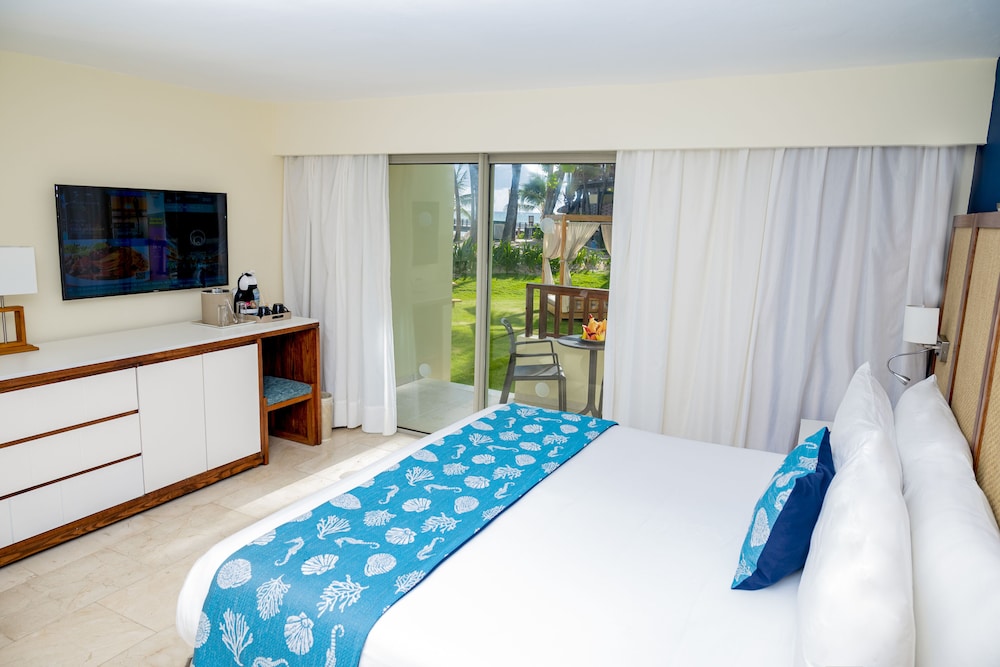 Impressive Premium Punta Cana — Hotel rooms in Bavaro, La Altagracia