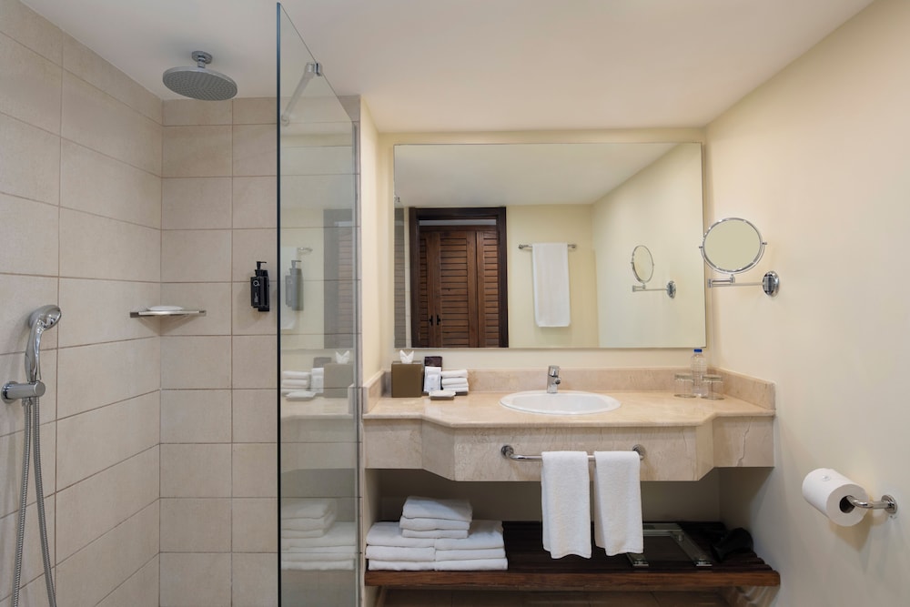 Impressive Premium Punta Cana — Hotel rooms in Bavaro, La Altagracia