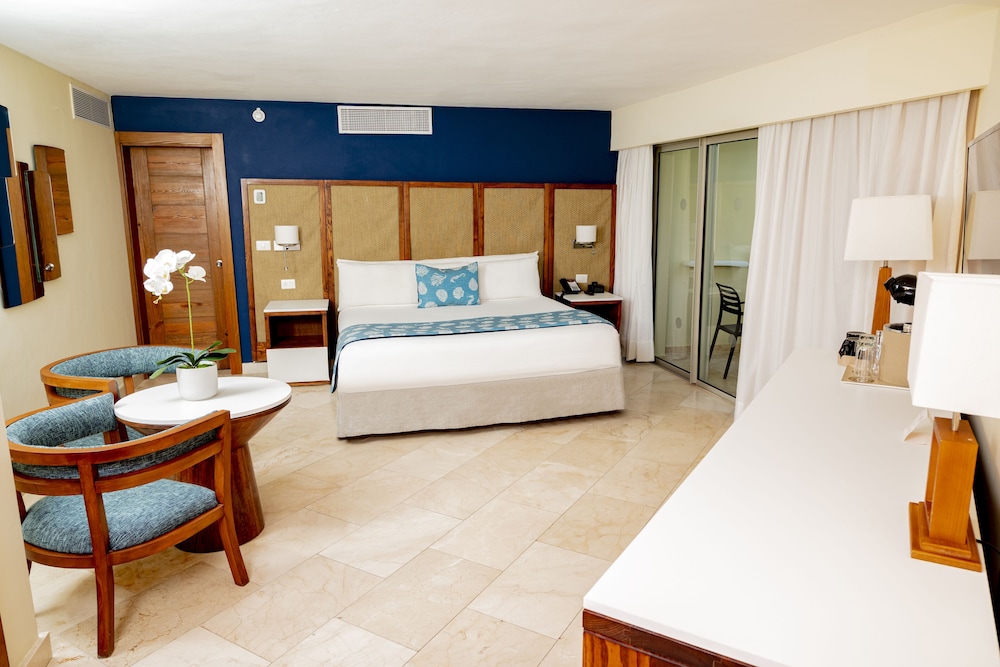 Impressive Premium Punta Cana — Hotel rooms in Bavaro, La Altagracia